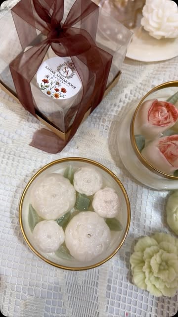 شمع گل کلکسیونی با جار درب دار